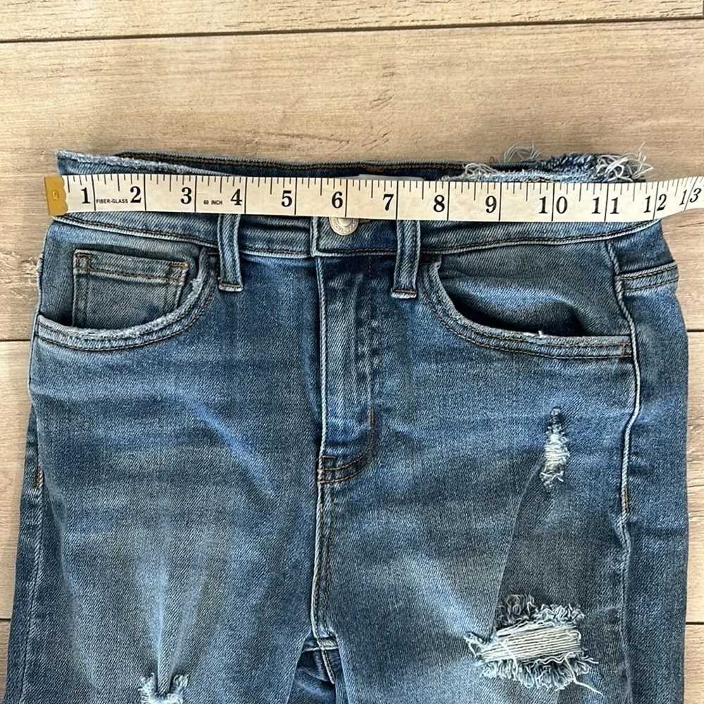Vervet Carlene slim size 25 distressed straight leg jeans